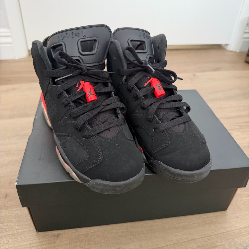 Jordan 6 Infrared - Picture 3 of 5